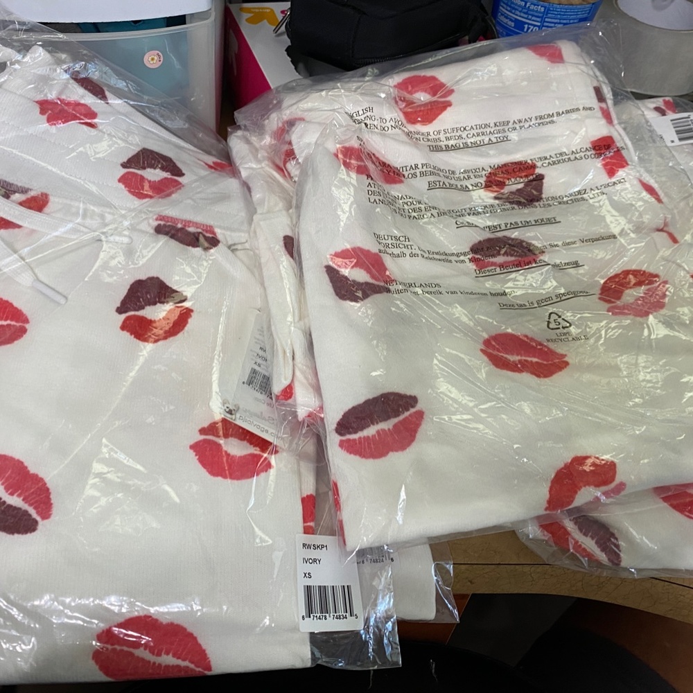 PJ Salvage Sealed with A Kiss Sleepwear Set NWT - Picture 7 of 7